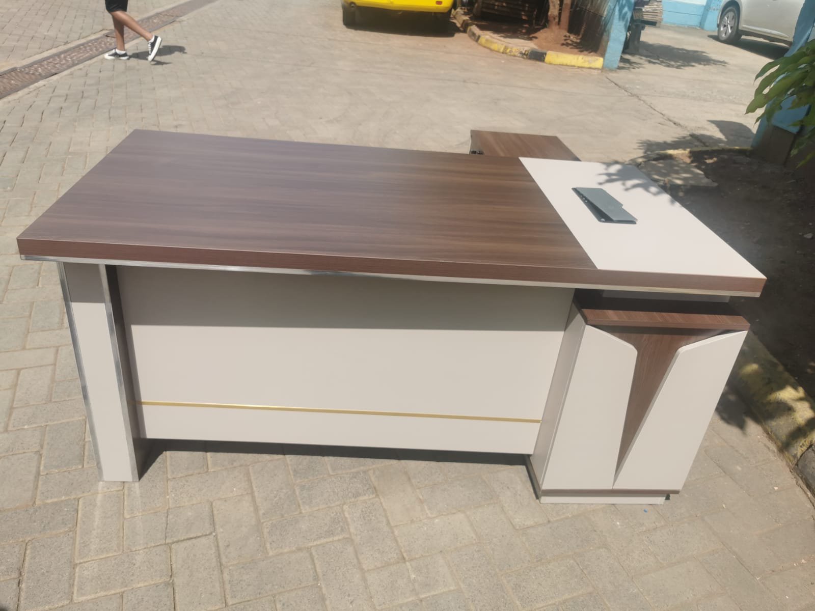 "1.8-meter office executive desk with spacious surface, modern design, and built-in storage