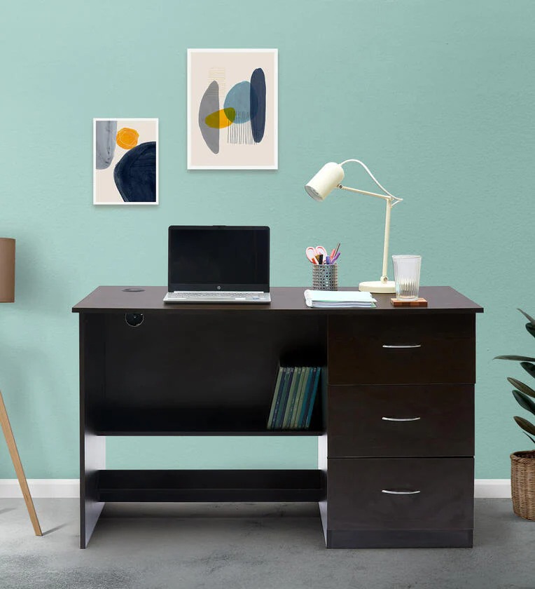 1.4 meter home/office study desk with spacious work surface and modern design.