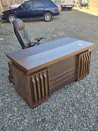 Modern Designed Executive Office Desk - Image 5